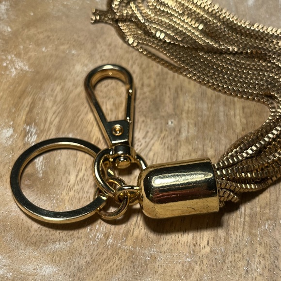 Gold Chain Dangle Keychain - Picture 6 of 8